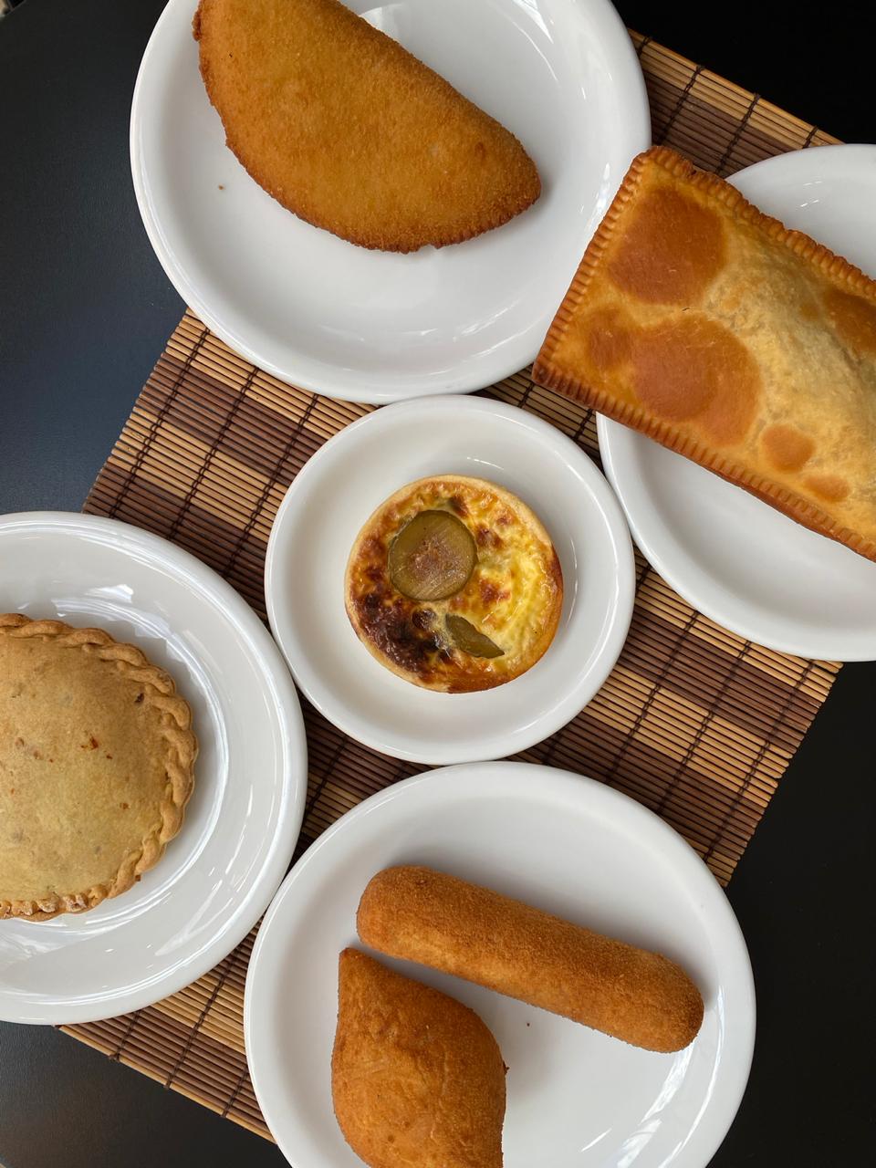 Pastéis e Salgados na Hora!